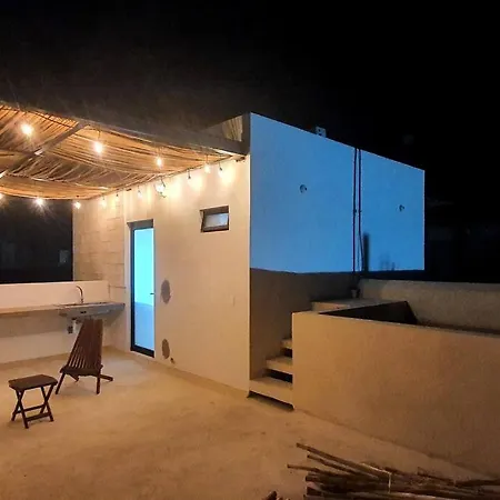 Private Roof Top Pool. Great House For Families.